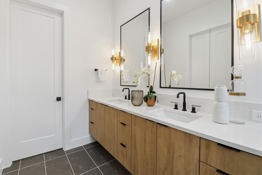 Mount Auburn - Residential Income