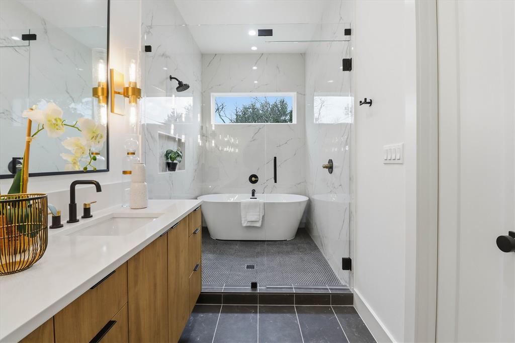 Mount Auburn - Residential Income