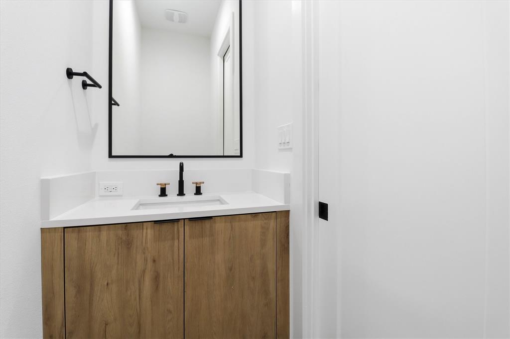 Mount Auburn - Residential Income