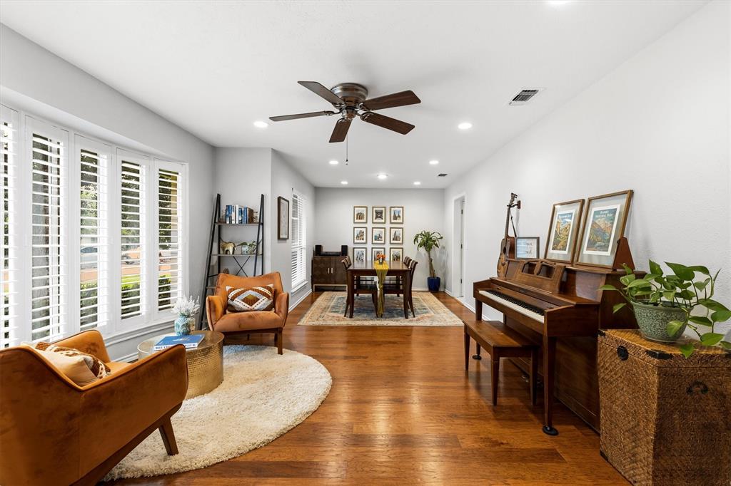 1809 Greenway Drive