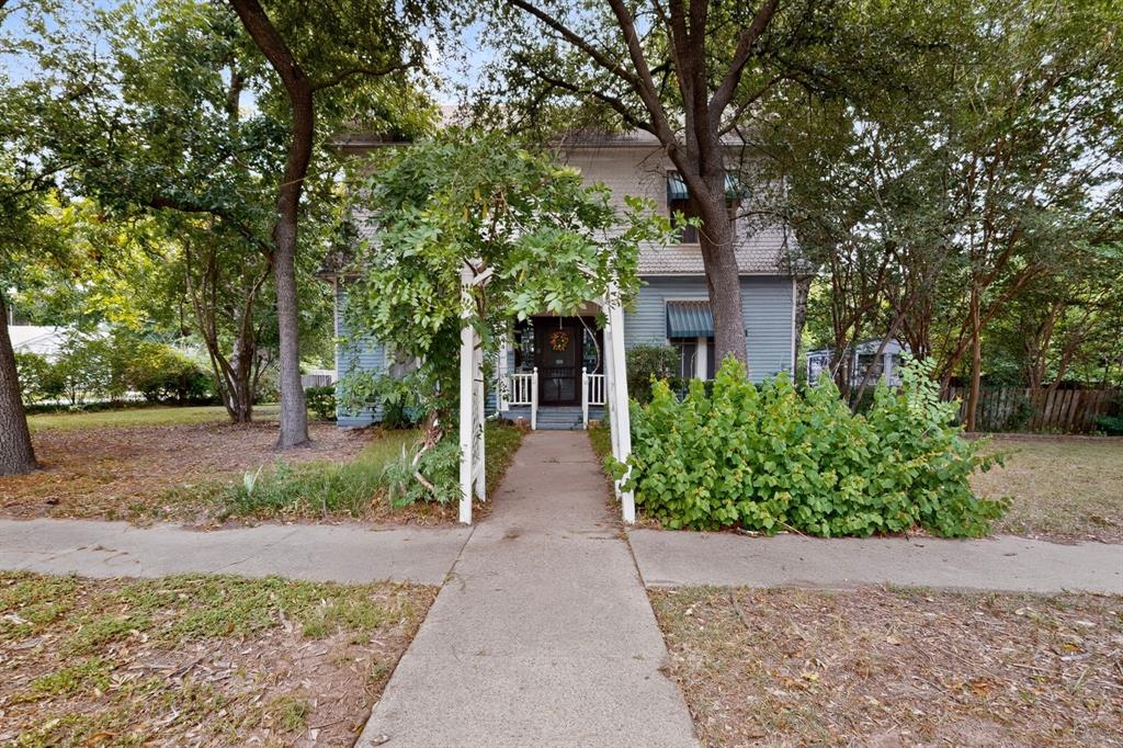 604 Johnson Street