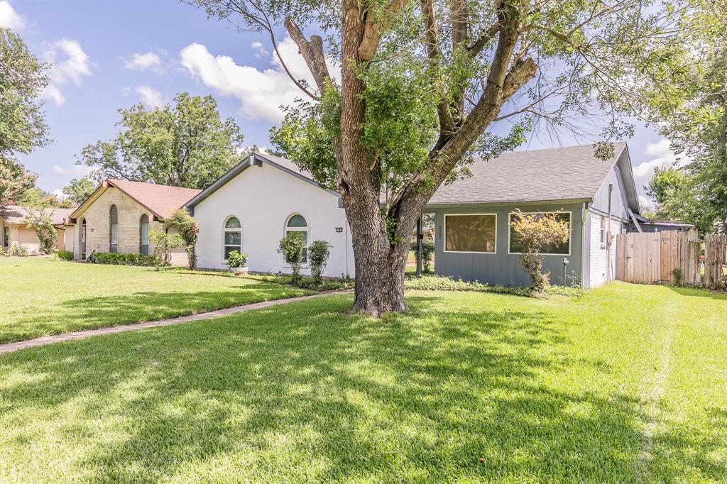 2302 Richwood Drive