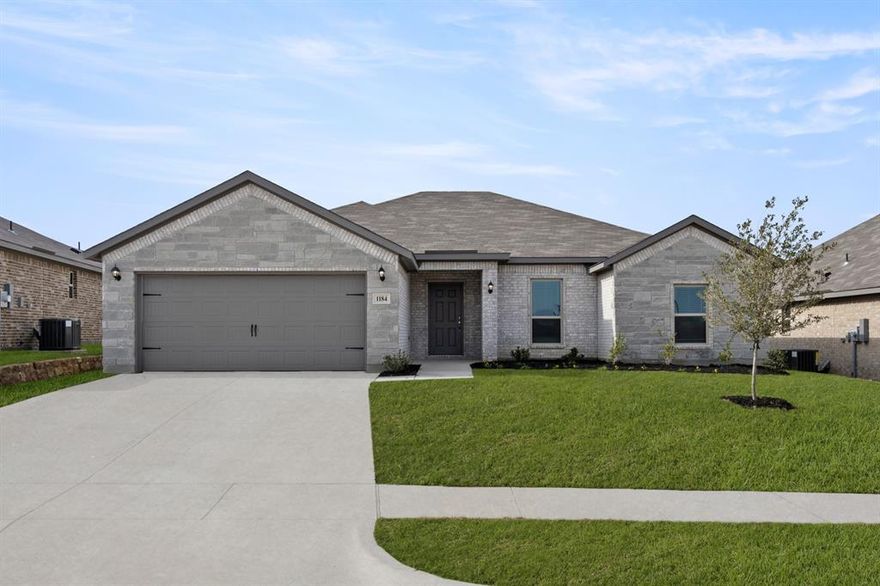 MLS# 21065428 - Built by Impression Homes - Ready Now! ~ Open-concept design that is great for entertaining. This one-story layout offers lots of storage space, including spacious walk-in closets in each bedroom. The large, walk-in pantry is perfect for a family that loves to entertain.