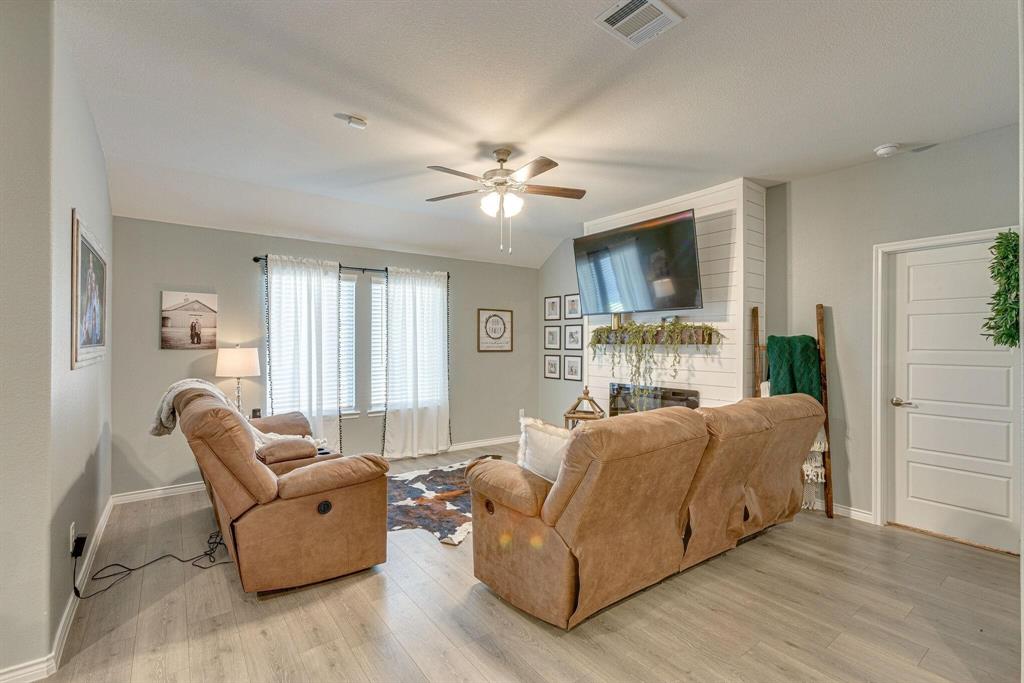 Trailstone Ph 1 - Residential Lease