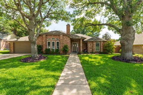 10053 Regent Row Street Benbrook TX 76126