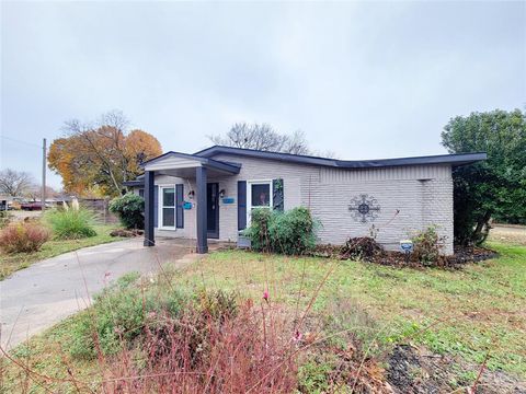 2130 Dunloe Avenue Dallas TX 75228