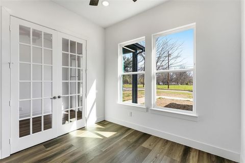 Tiny photo for 1110 Norris Street, Commerce, TX 75428 (MLS # 21200902)