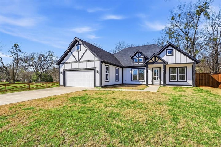 Photo 1 of 40 — 1110 Norris Street, Commerce, TX 75428
