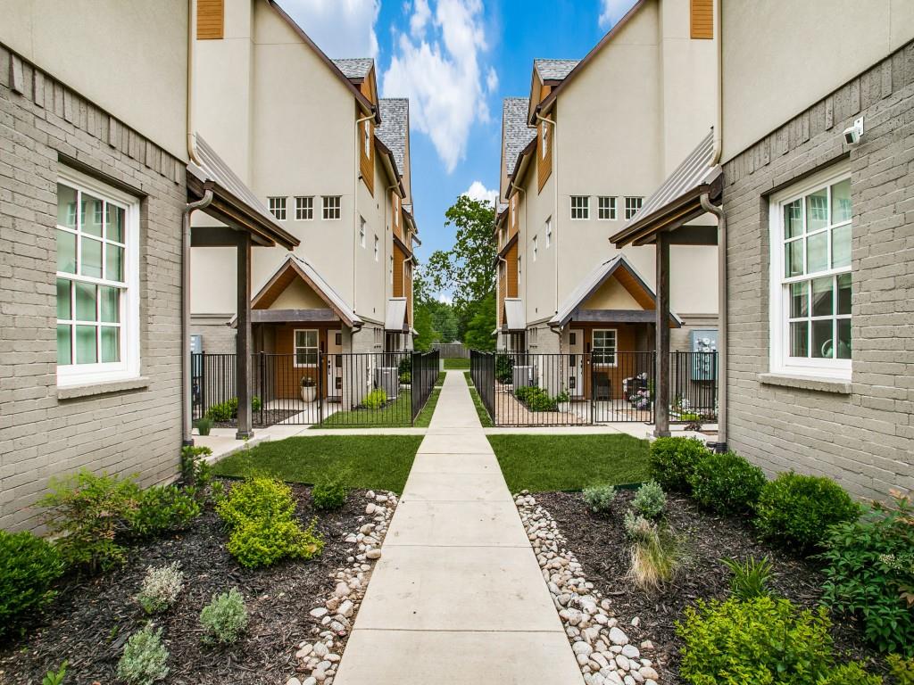 GASTON PARK CONDO - Residential