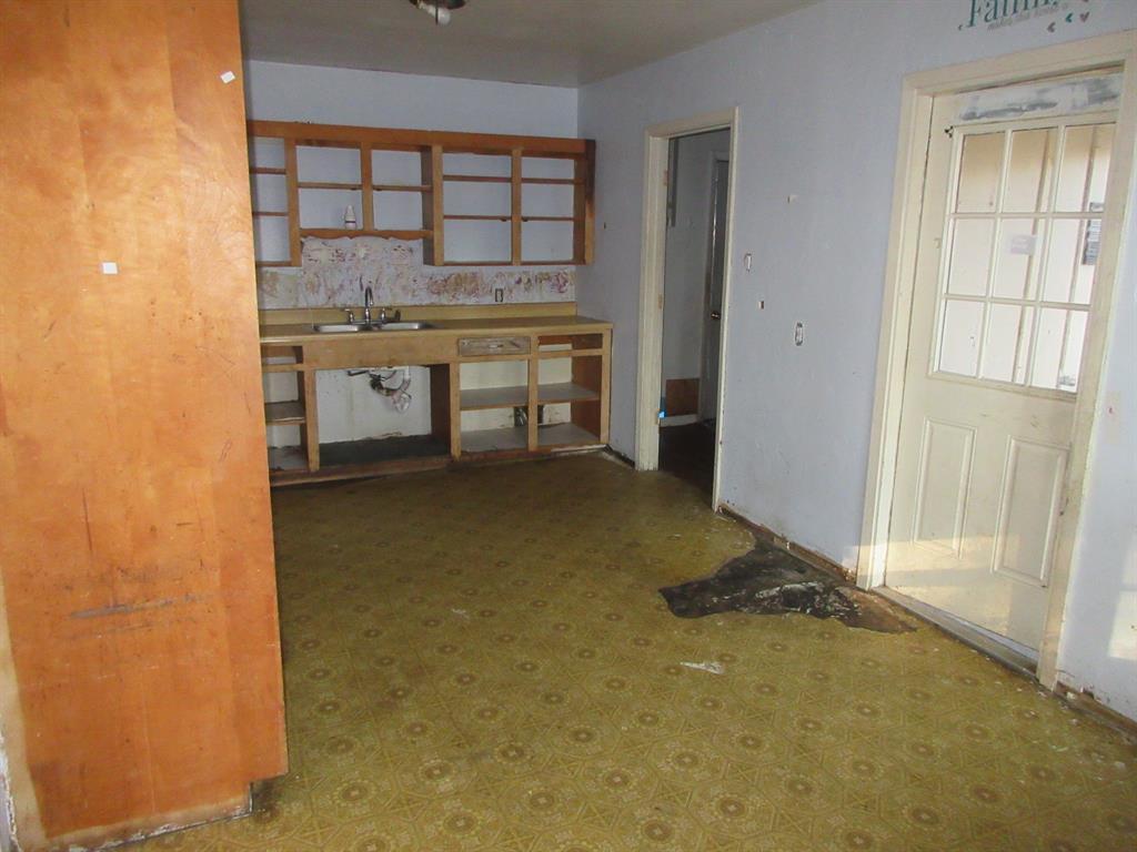 9422 Normandie Drive