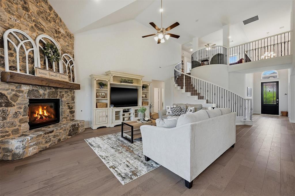 809 Violet Way