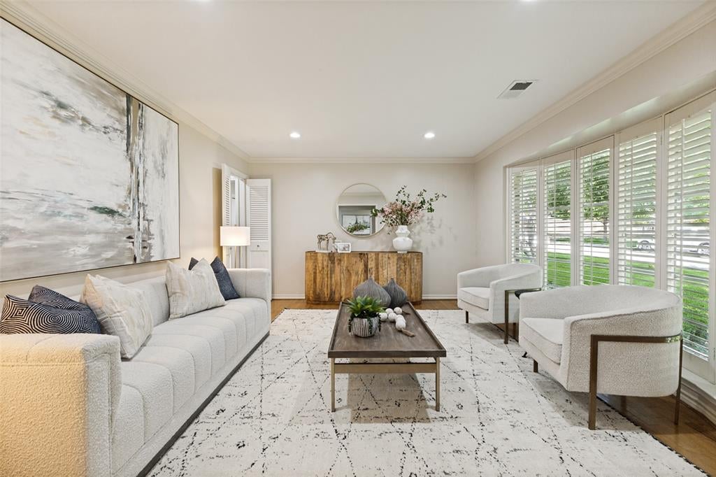 4253 Royal Ridge Drive