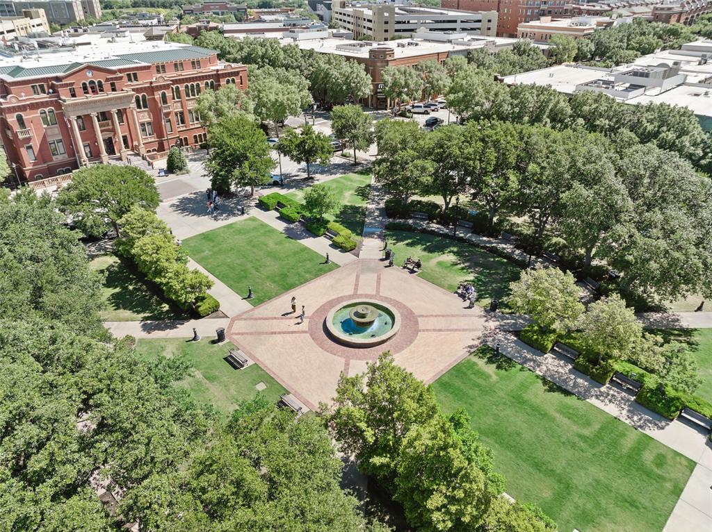 225 Park Ridge Boulevard