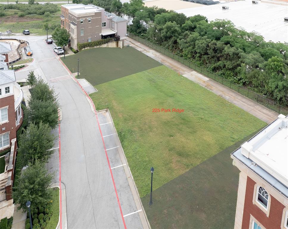 225 Park Ridge Boulevard