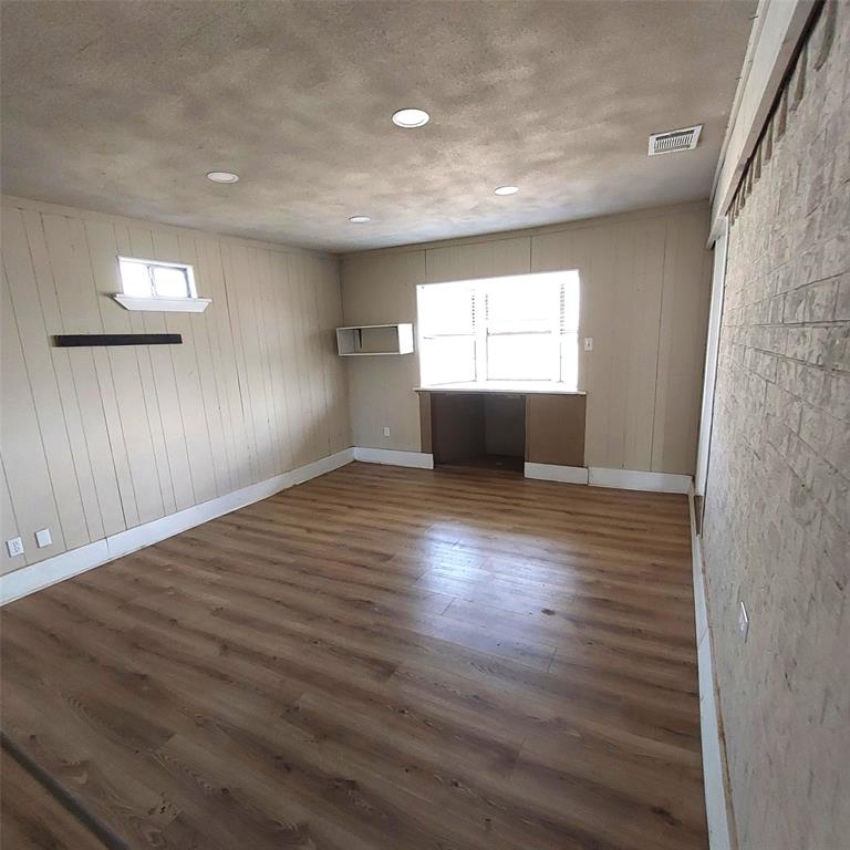 2084 County Road 4308