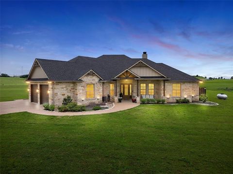 785 W County Line Road E West TX 76691