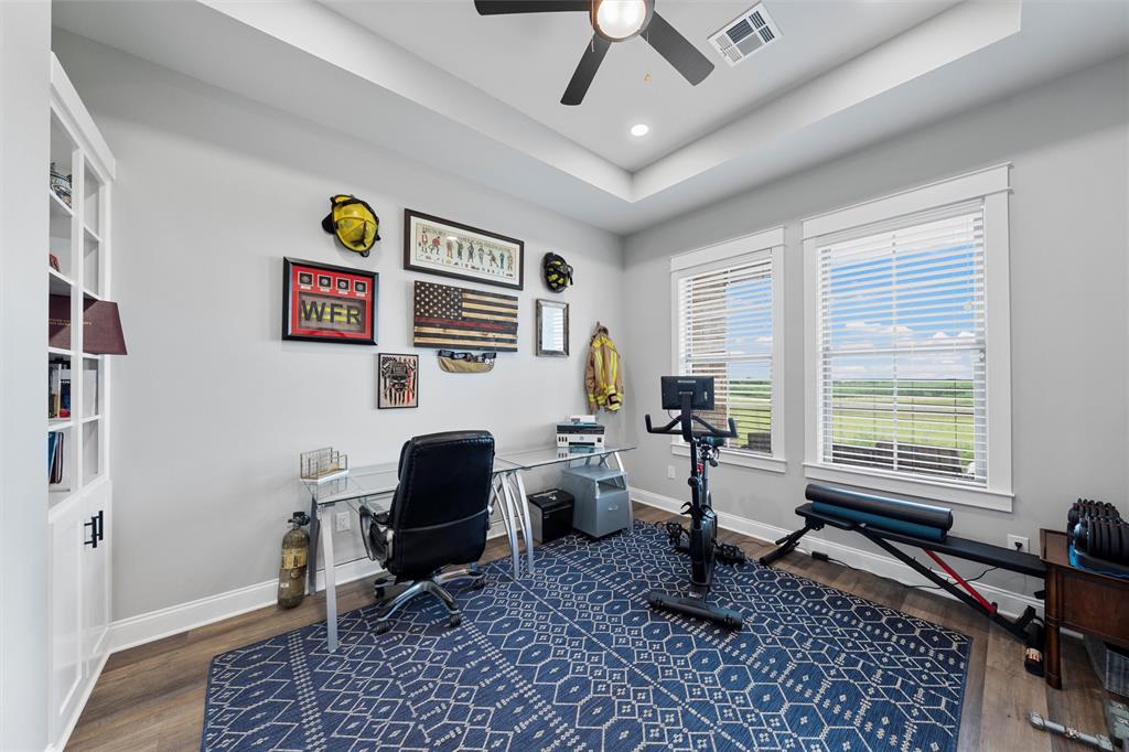 785 W County Line Road E