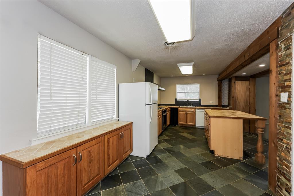 Univ Annex-Rev - Residential Lease