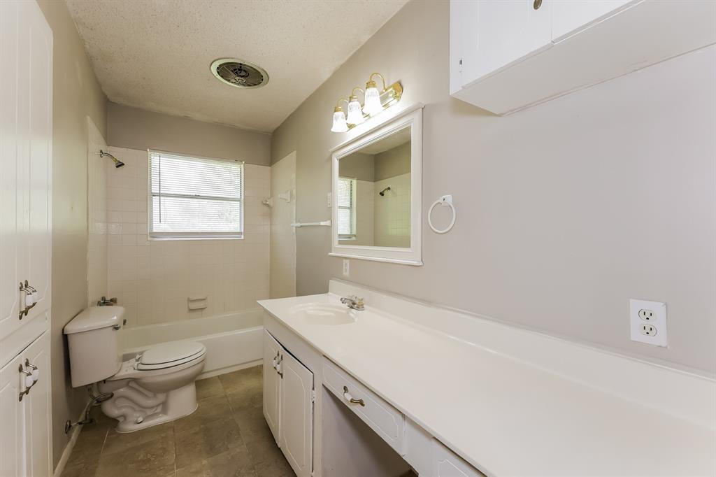 Univ Annex-Rev - Residential Lease