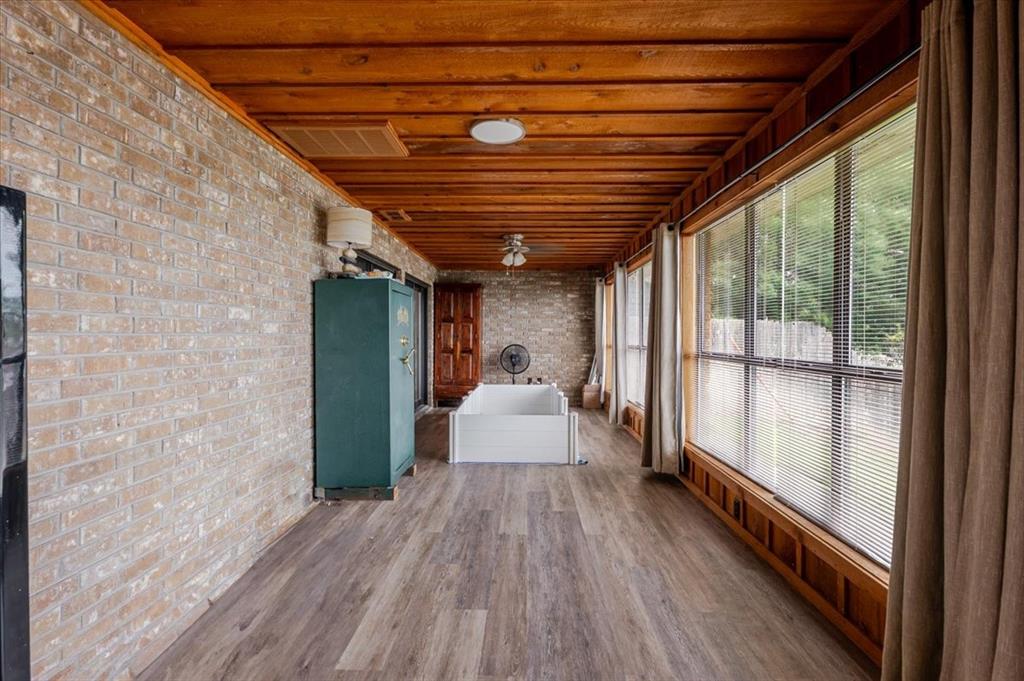 WAGGONER RANCH - MOONSHINE - Residential