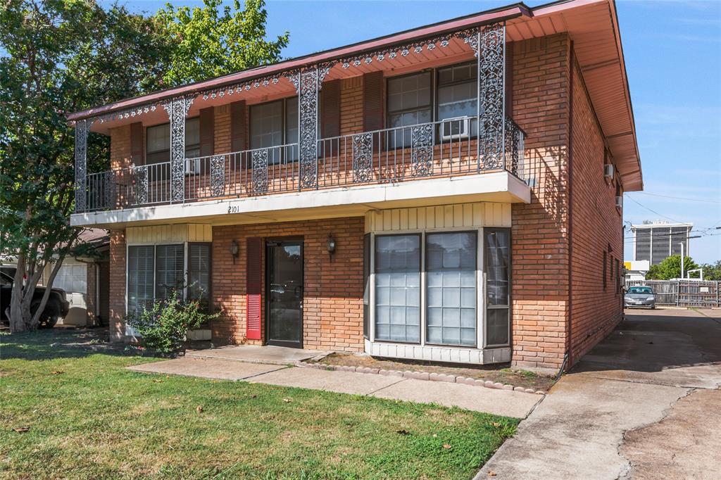 2101 Oakhurst Drive A-D