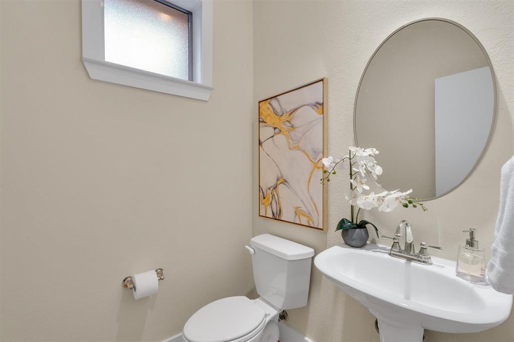 Carreras Twnhms Condos - Residential