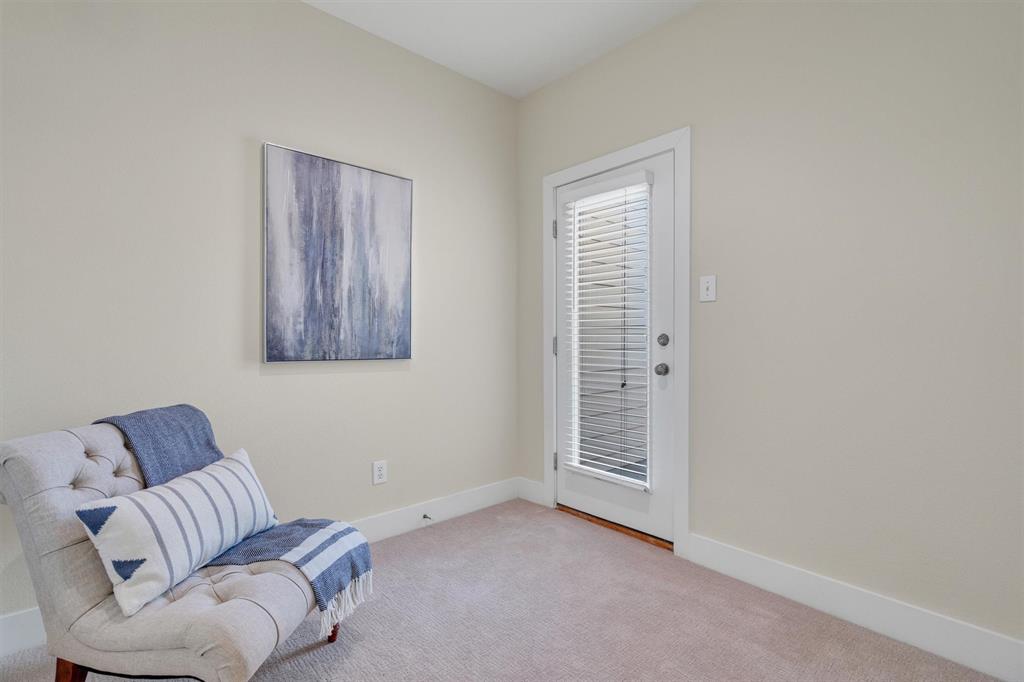 Carreras Twnhms Condos - Residential