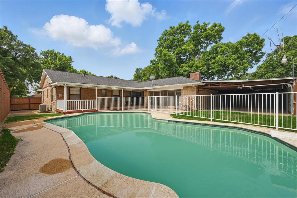 Stevens Park West Rev - Residential