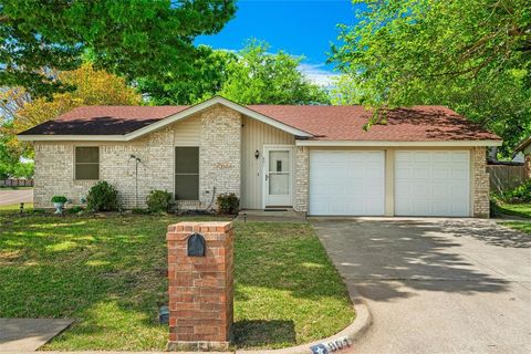 801 Meadowlark Drive Mansfield TX 76063