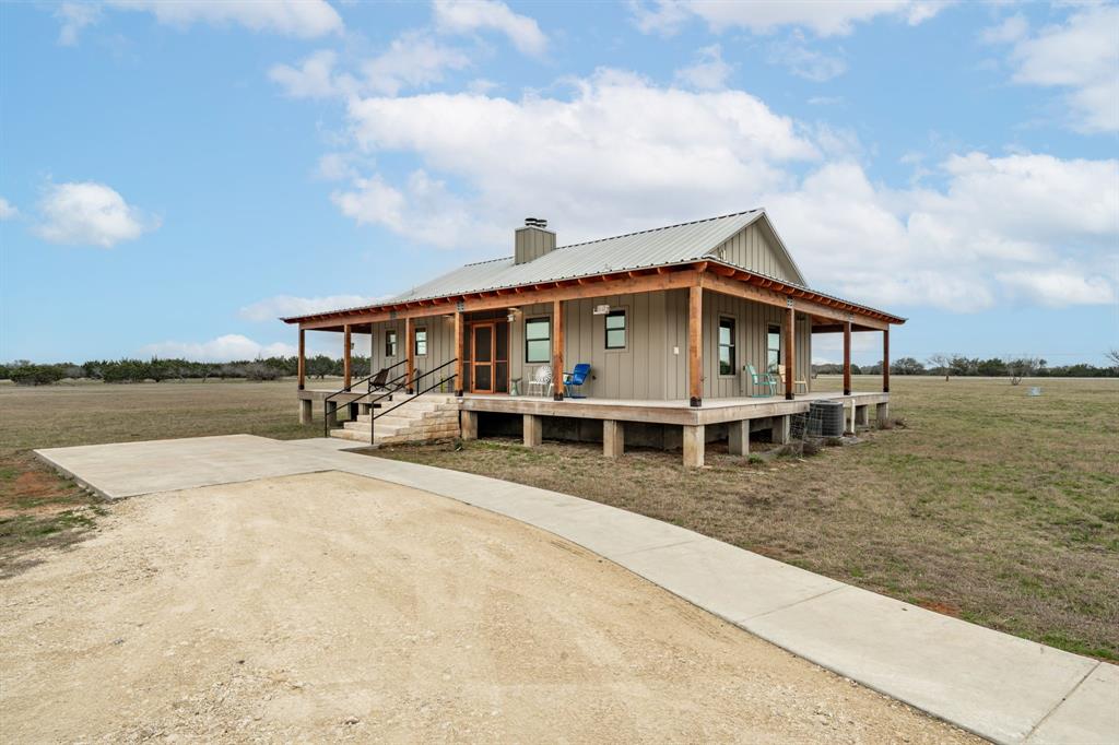 1287 Private Road 2120