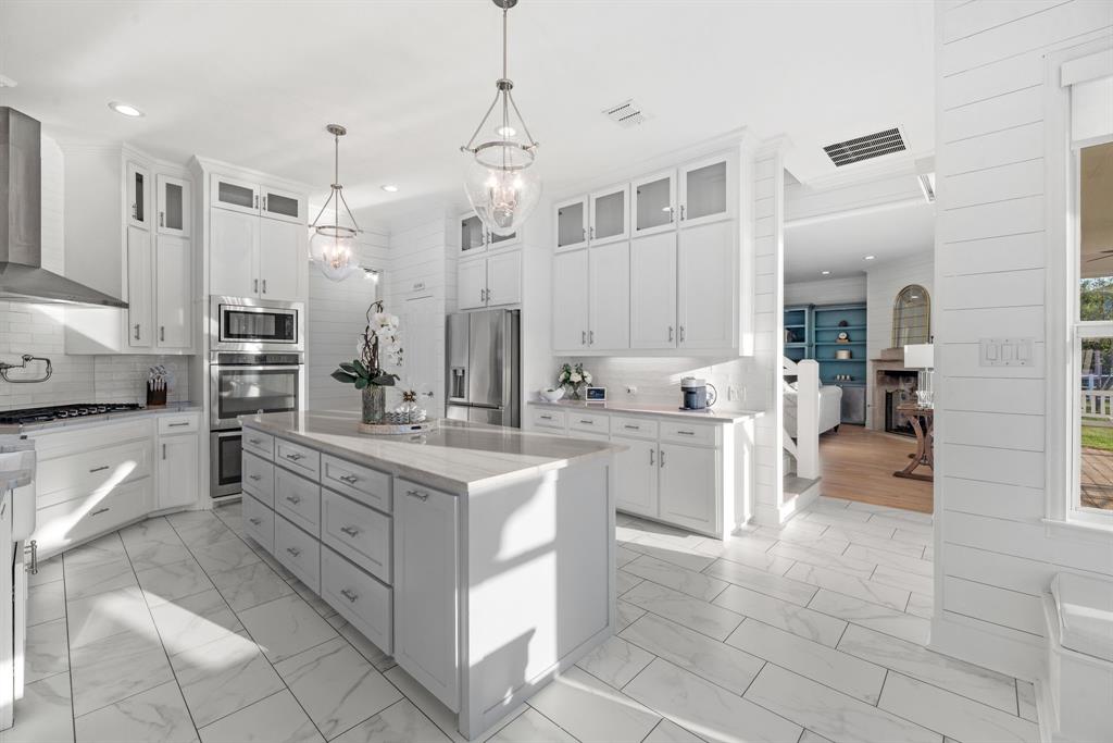 Aly Cat Add - Residential