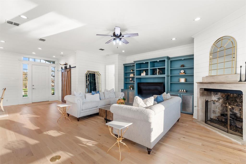 Aly Cat Add - Residential