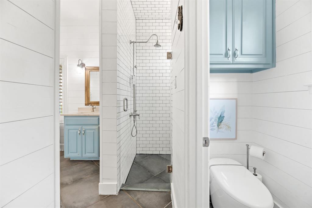 Aly Cat Add - Residential