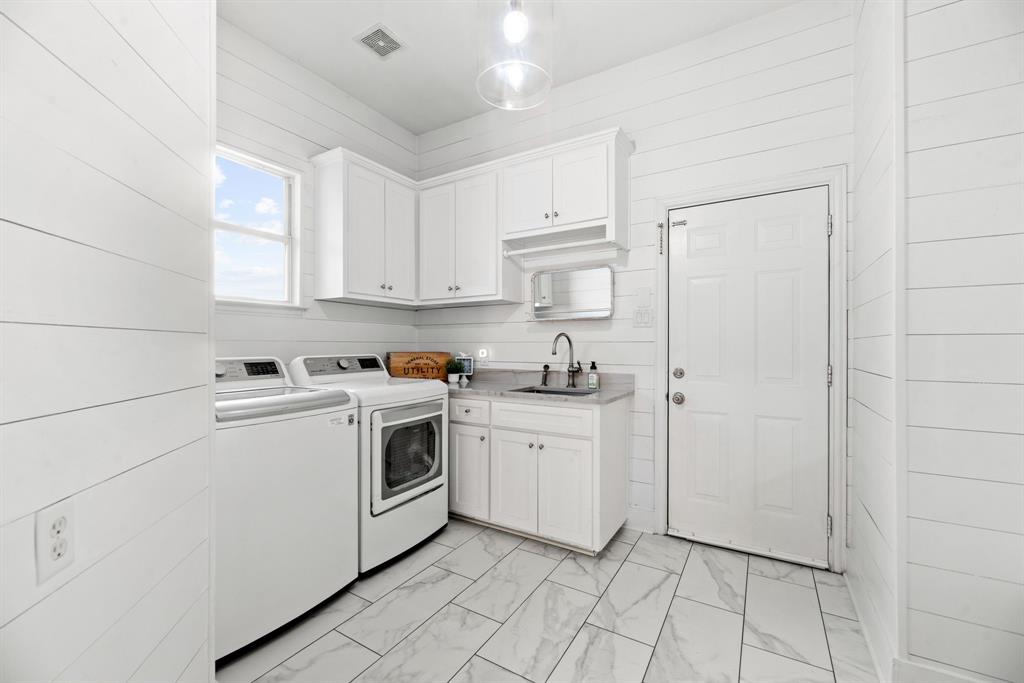 Aly Cat Add - Residential