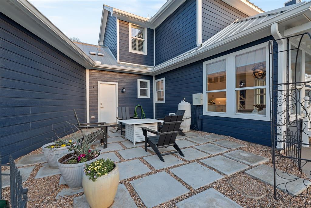 Aly Cat Add - Residential