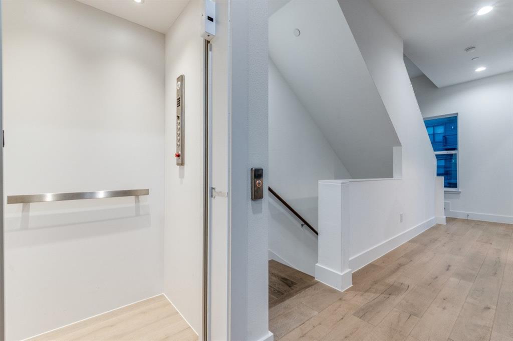 LOFTS ON CEDAR SPRINGS - Residential