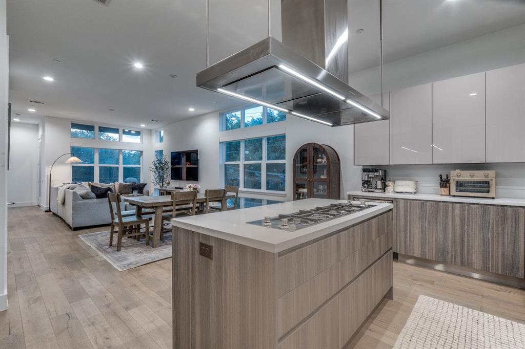 LOFTS ON CEDAR SPRINGS - Residential