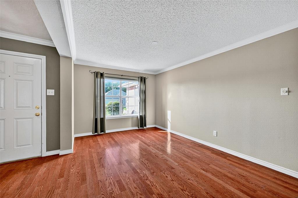 1600 Creekside Avenue