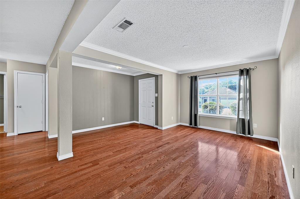 1600 Creekside Avenue