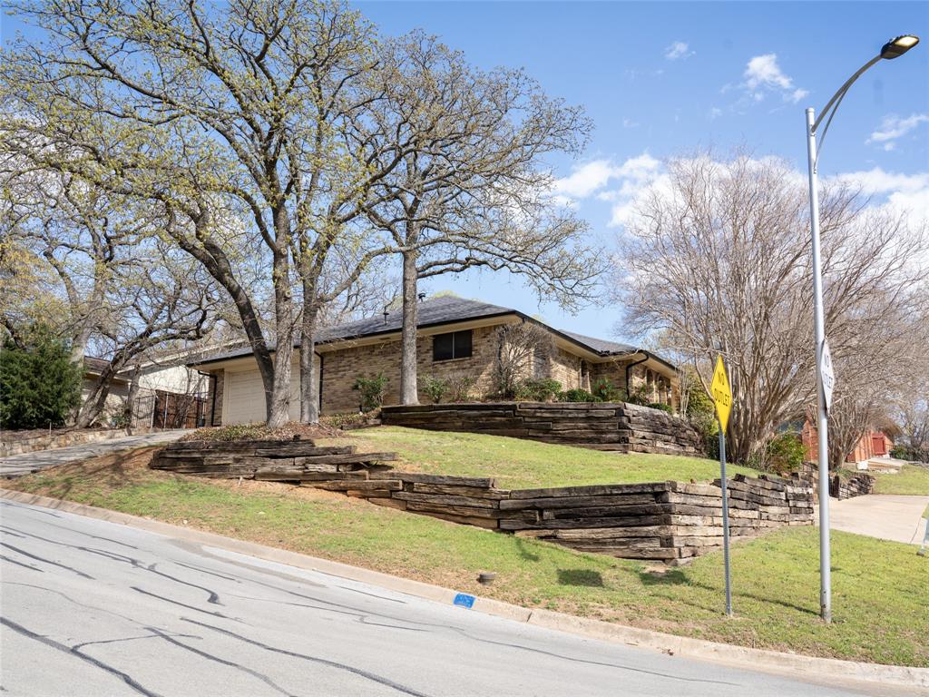 2225 Prestonwood Drive