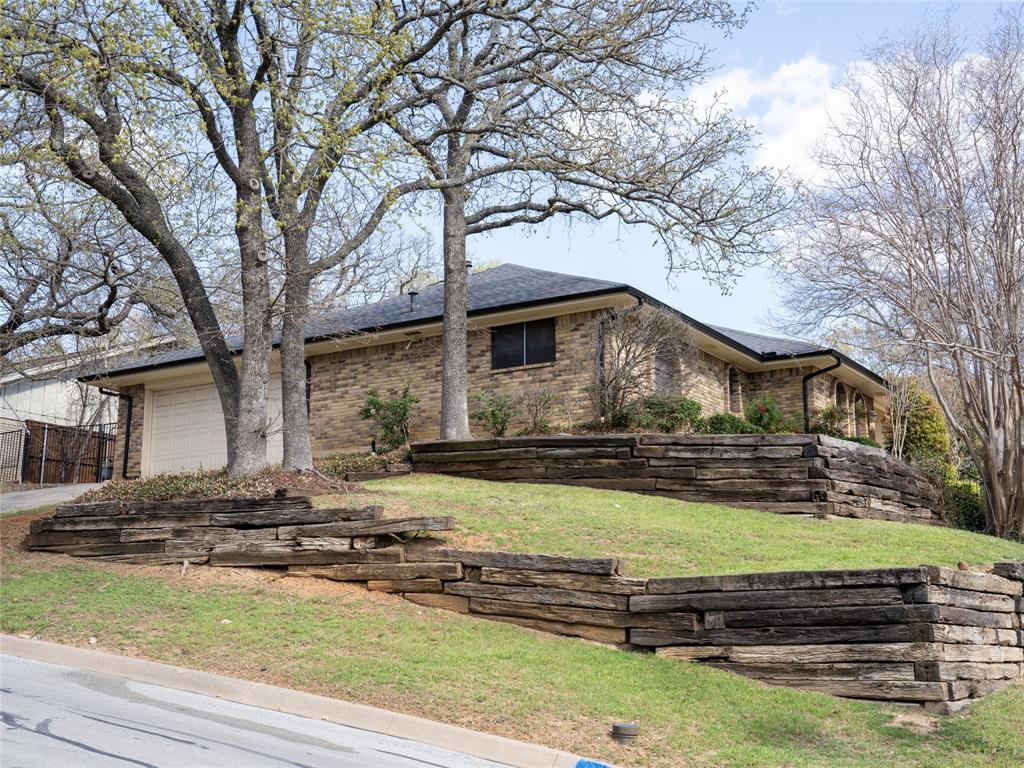 2225 Prestonwood Drive