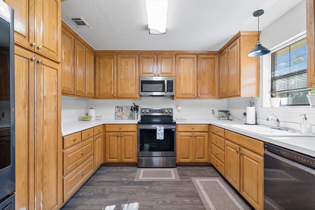 REAST ROAD ESTATES - Residential