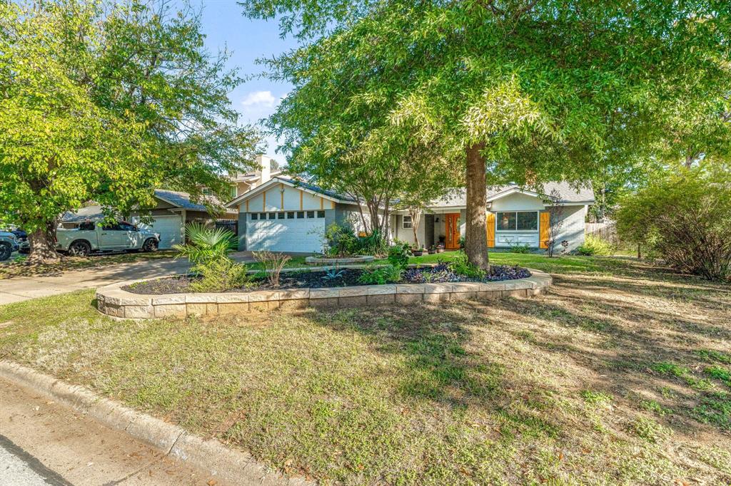 2800 Hollywood Drive