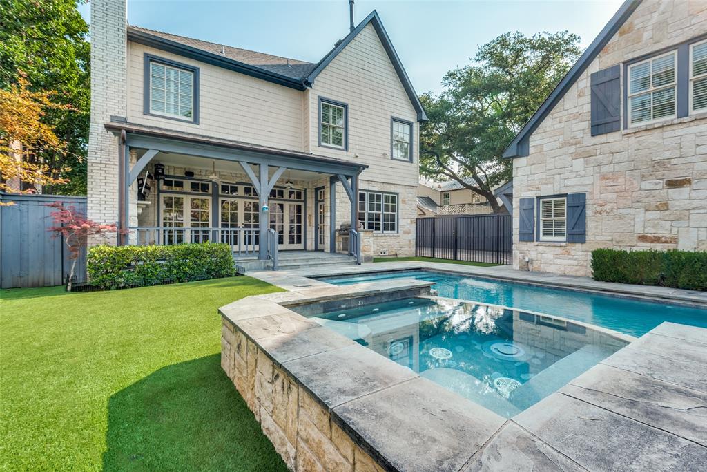 University Heights Sec 03 - Residential