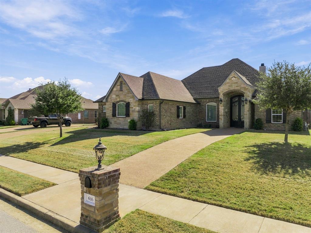 Photo of 616 Hunton Lane, Robinson, TX 76706 (MLS # 21418813)