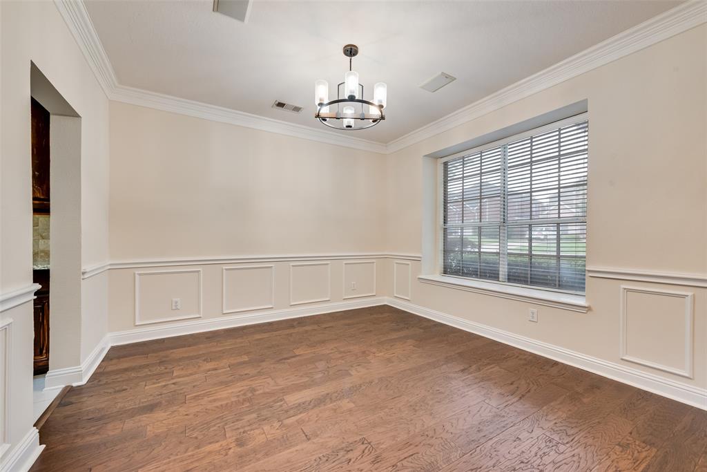 9122 Bottlebrush Lane