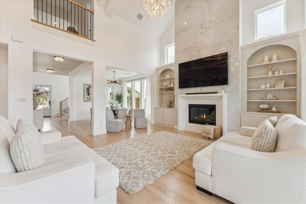 3320 Crescent Lane