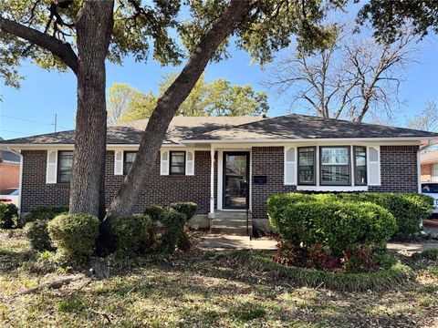 Photo of 4519 Marigold Trail, Mesquite, TX 75150 (MLS # 21215422)