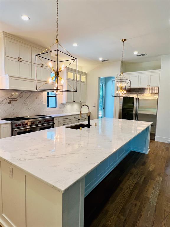 Manchester Downs - Residential