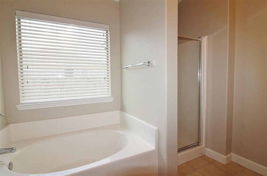 Fossil Hill Estates - Residential Lease